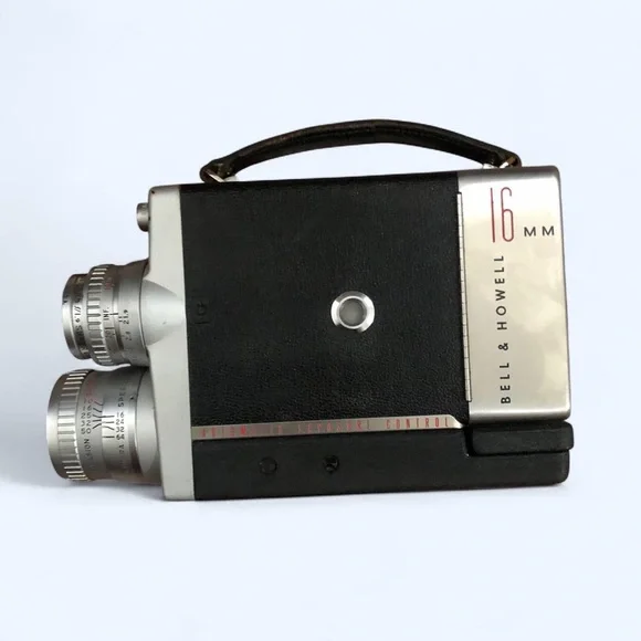 Bell & Howell 200EE Movie Camera 16MM Electric Eye Shutter/tested Works