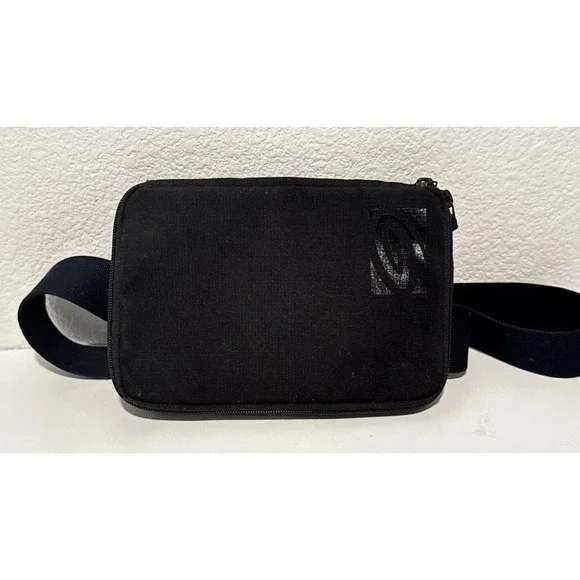 Timbuk2 Euro Zip Tote Bag Sz Small Black Cross Body Shoulder Travel Nylon
