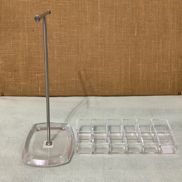 Clear Jewelry Display Stand and Organizer (B212)