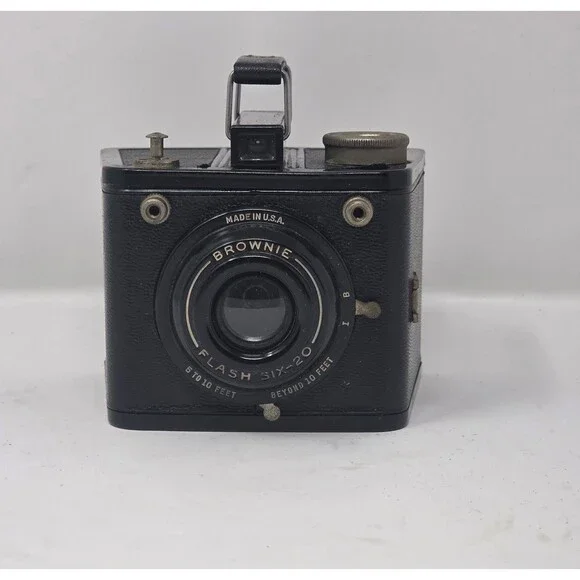 Kodak Brownie Flash Six-20 Vintage Box Camera 1946-1955 Made in USA