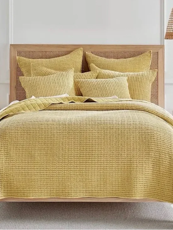 Levtex Home - Colección Mills Waffle Quilt Set 3 Piece KING 106x92 inches