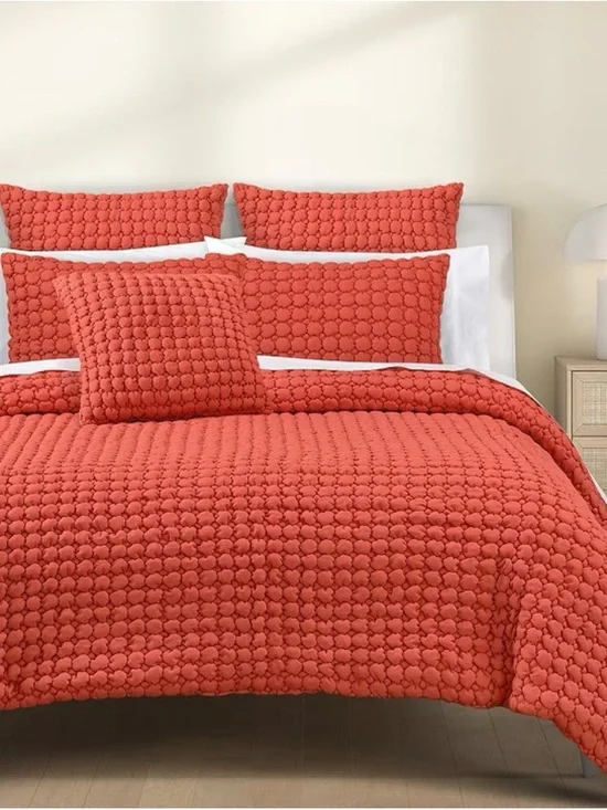 J by J Queen New York - Melon Bold Cloud Puff 3-Pc. Quilt Set, Full/Queen 90x86