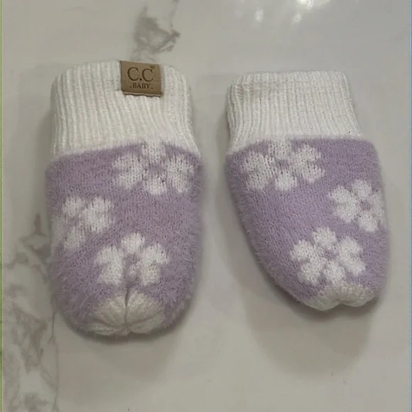 C.C Baby Daisy baby girl mittens