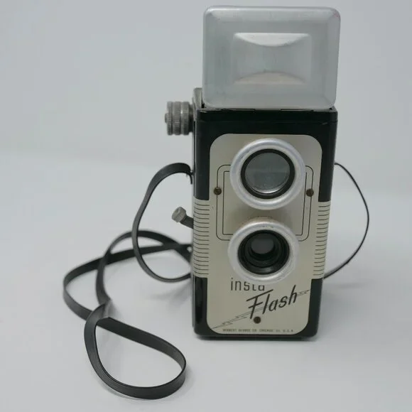 Vintage Herbert George Co. Insta Flash 620 Camera USA Strap