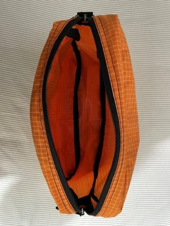 Tom Bihn Packing Cube Shoulder Bag ~ Zest ~ Original Tom Bihn Logo Patch ~ EUC