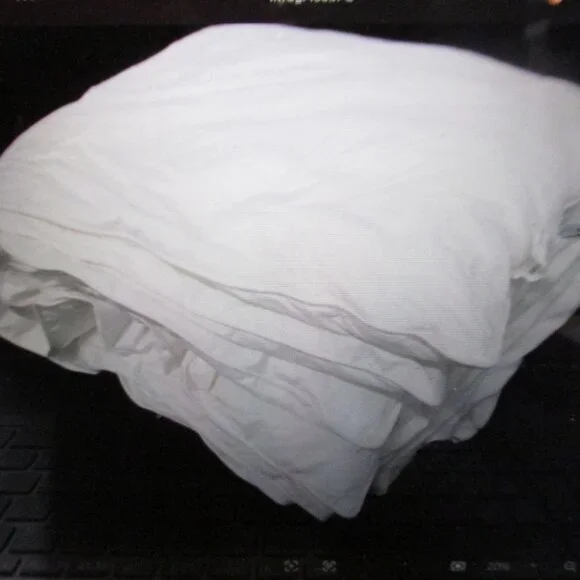LAURA ASHLEY Queen White Cotton Goose Down Duvet 83 x 84