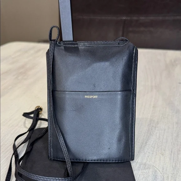 Vintage Royce Leather Black Passport Lanyard