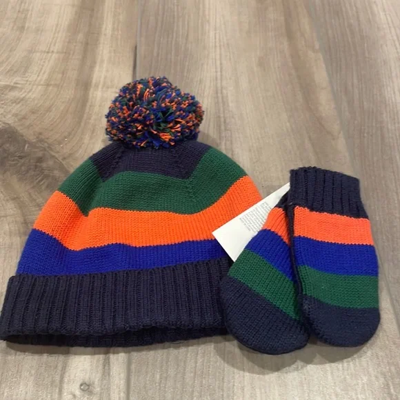NWT Janie and Jack Beanie and Mitten Set