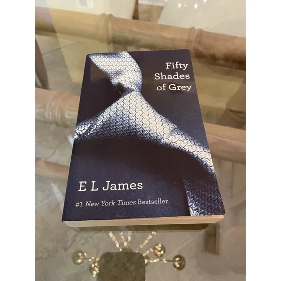Fifty Shades of Grey : Book One‎ of the Fifty Shades Trilogy by E. L. James...