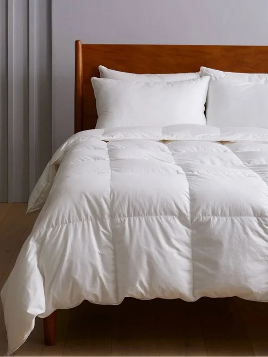 Queen Luxe European Goose Down Comforter - Highest Fill - Retail $334