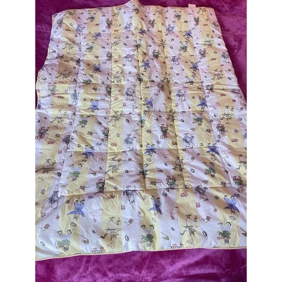 Laura Ashley Mother & Child Crib Rabbits Yellow‎ / White Comforter 35