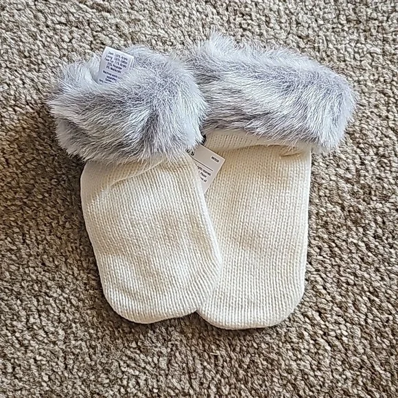 Janie and Jack Girls Ivory Faux Fur Knit Mittens NEW