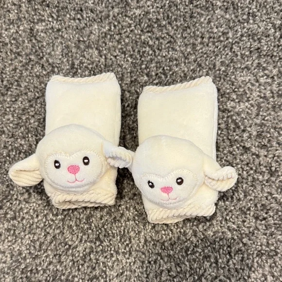 Adorable baby soft white lamb car seat cover