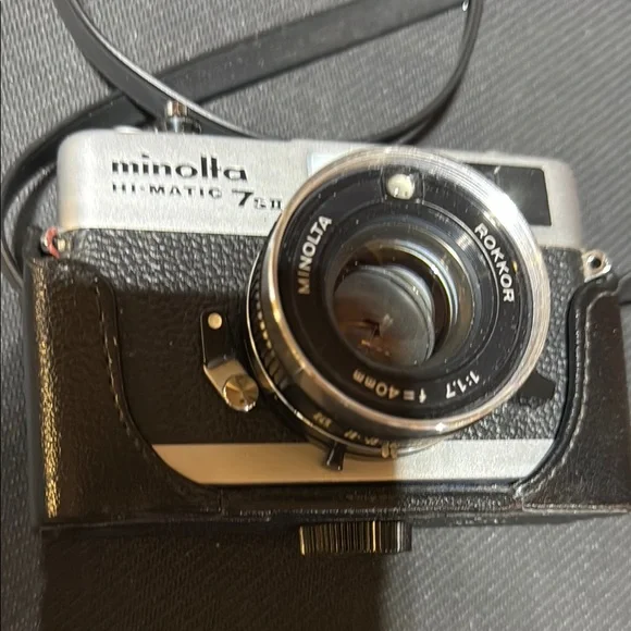 Minolta Hi-Matic 7s II Black and Silver Camera