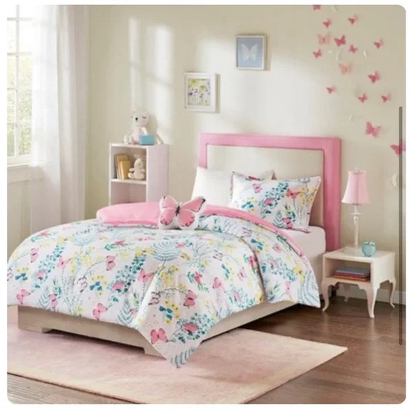 ⭐️Gracie Mills Ysolde Butterfly Dreams 4-Piece Comforter Set for Kids- Size Full