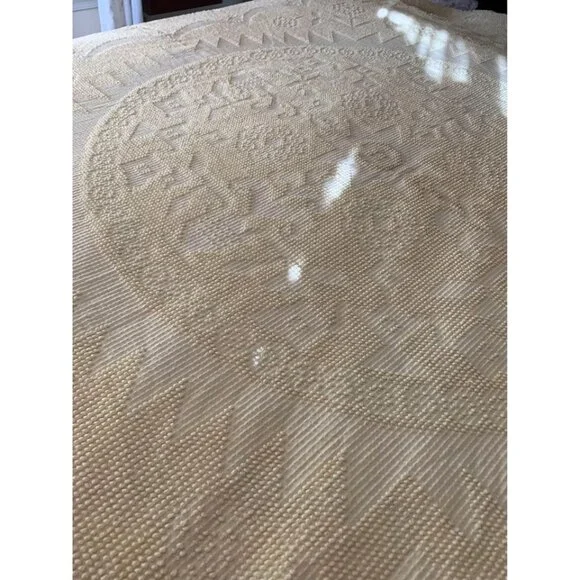 Vintage Hobnail Cotton Bedspread 95