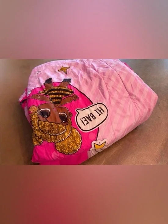 L.O.L. Surprise! Pink and Gold Girls Quilted Comforter