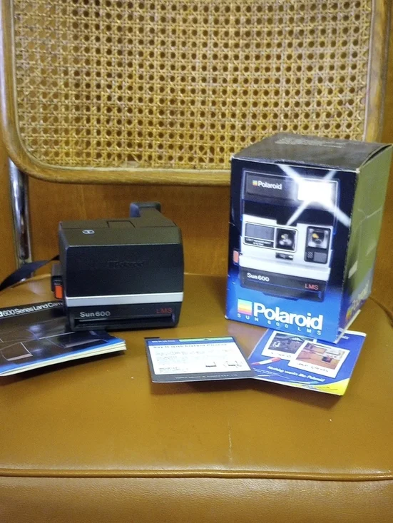 Polaroid Sun 600 LMS Instant Camera w/ Box & Instructions. Tested & Working!