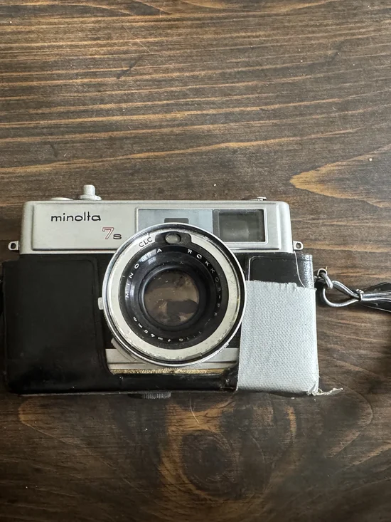 7s Vintage Rangefinder Camera - Silver and Black