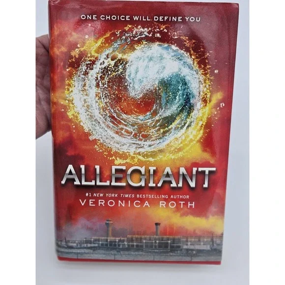 Allegiant By Veronica Roth FIRST EDITION 2012 - Hard Cover - READ