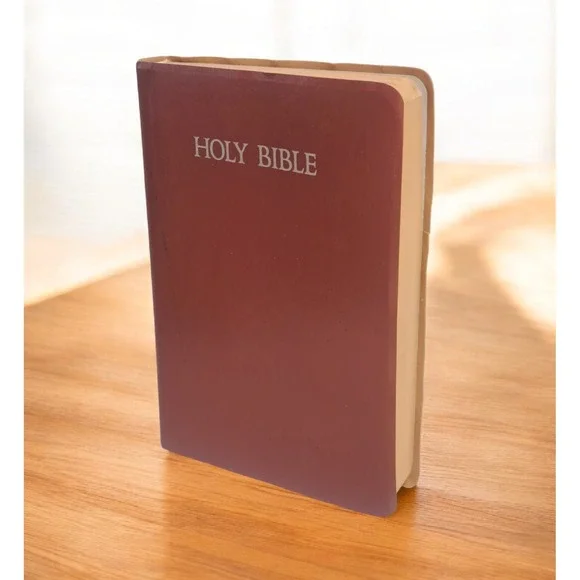Holy Bible New King James Version Red Letter, Dictionary,1984 Thomas Nelson NKJV