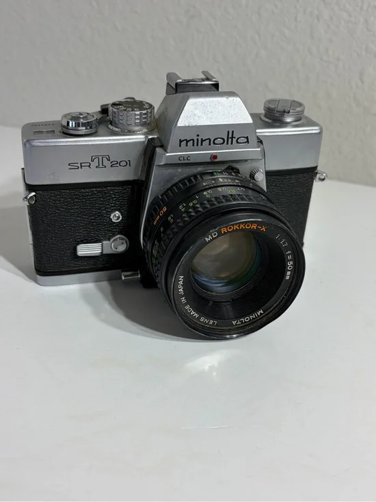 Vintage Minolta SR-T 201 35mm Film Camera with MD Rokkor-X 50mm Lens