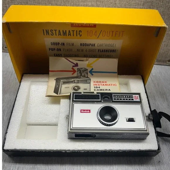 Vintage Kodak Instamatic 104 Camera Outfit with Original‎ Box and Manual 1960s