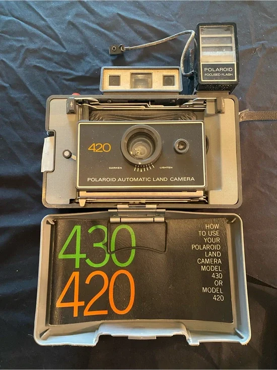 Polaroid 420 Automatic Land Camera in Black with Silver Flash