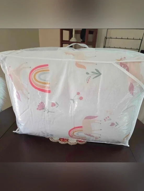 Pillowfort Twin Unicorn & Rainbow Comforter Set