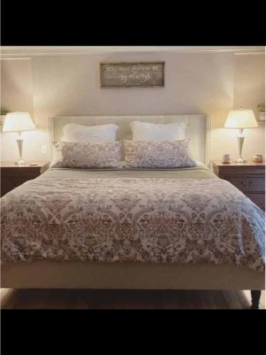 Pottery Barn Ivana Percale Duvet Cover, 2 standard pillow Shams & 2 Euro shams