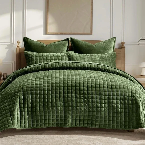 NEW West Elm Green Velvet Luxury Queen / King Size Bedding Comforter & Sham Set