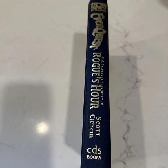 The Rogue's Hour (Everquest) - Hardcover, by Ciencin Scott - Good