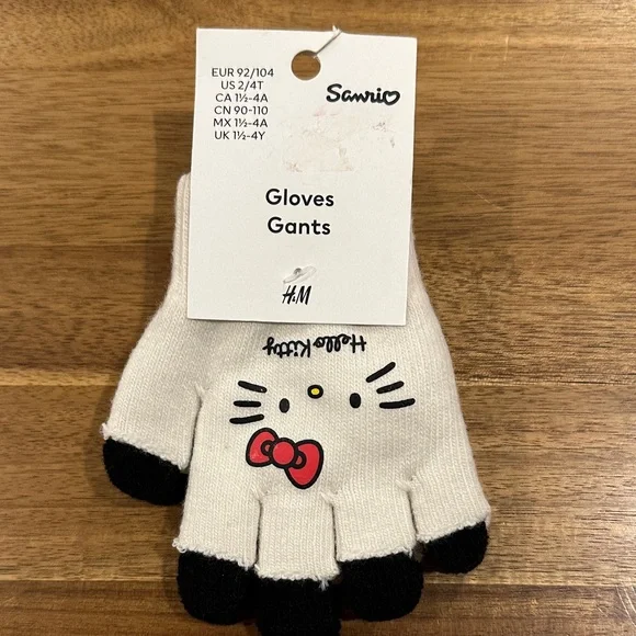 Sanrio Hello Kitty Kids Mittens