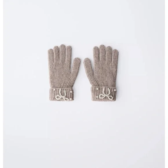 ZARA KNIT GLOVES WITH PEARLS