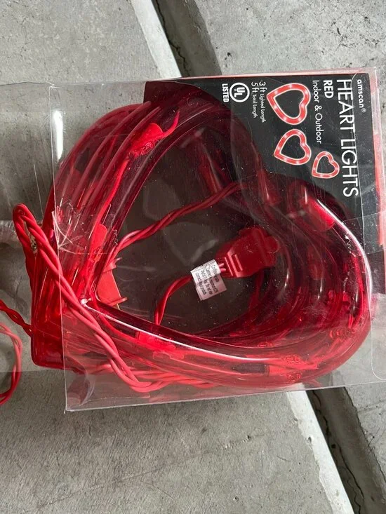Amscan Red Heart String Lights Set for Both Indoor and Outdoor 5-Foot Length