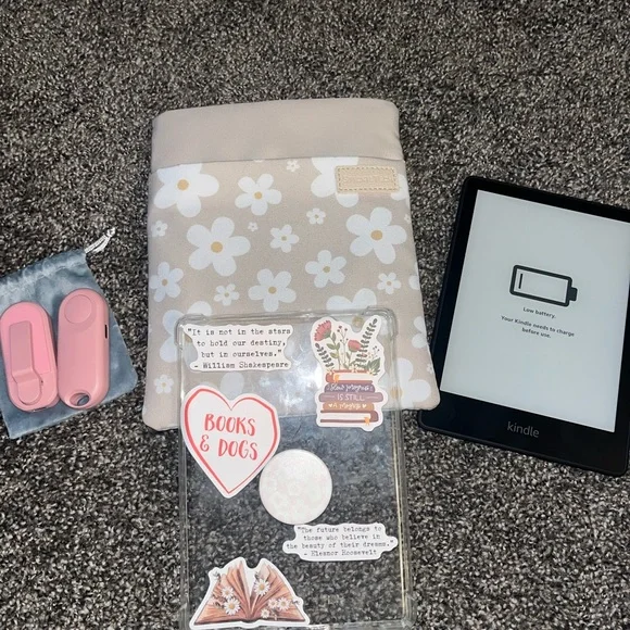 Kindle with Floral Case - Black