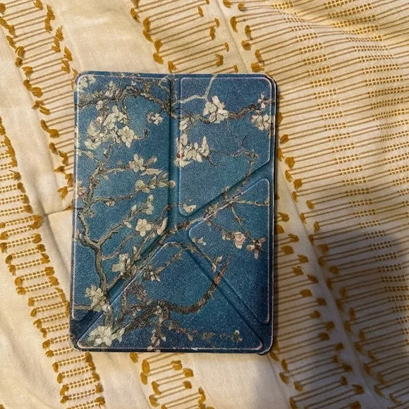 Floral Blue kindle paperwhite 11th gen Case