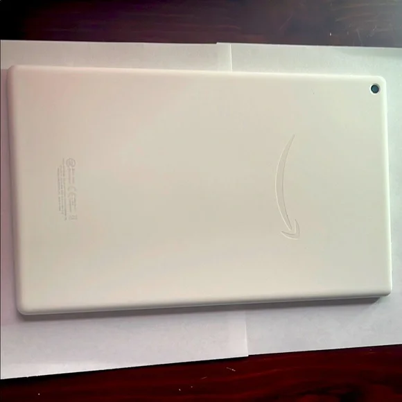 Amazon White eBook Reader Minimalist Design Thin Profile