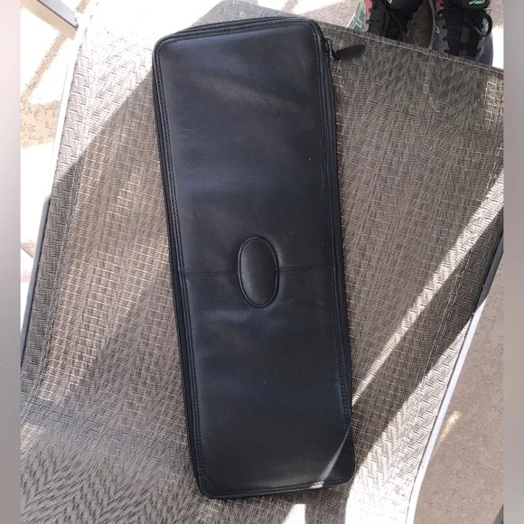 Robinsons Black Leather Zip Travel Tie Case