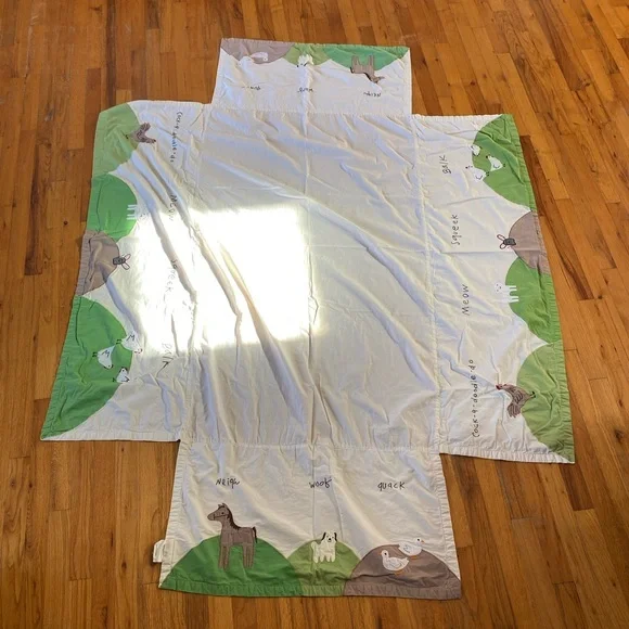 The Land of Nod Farm Animal Cotton crib bedskirt - Green & White