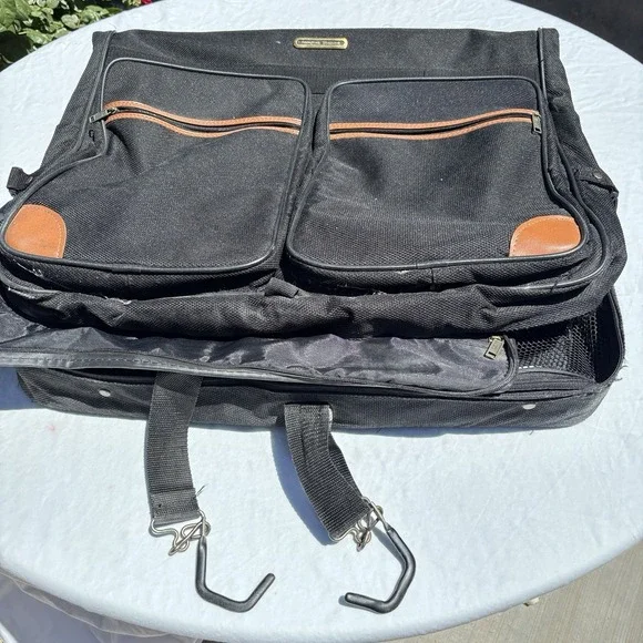 American Tourister 42