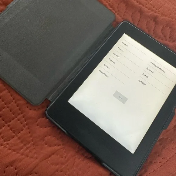 Kindle 7th Gen with case