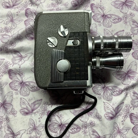 Vintage Wollensak 8 Model 153 8mm Movie Camera