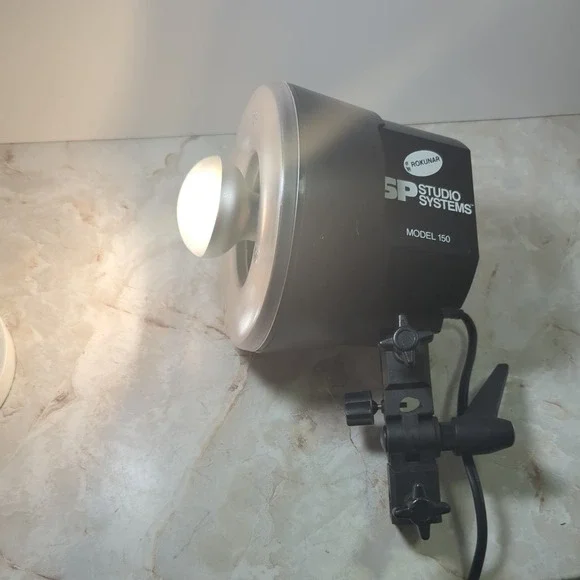 Rokunar Studio Pro 150 AC Flash Modeling‎ Lamp 135ws Tested works