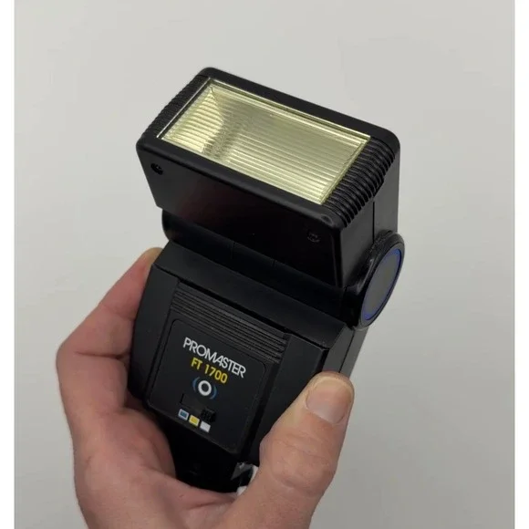Promaster‎ FT 1700 Electronic Flash Speedlight with Tilt Bounce Head Black