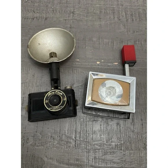 VTG Acro-Flash Box Camera w/ Reflector + Ash Flash Unit Lot Mid-Century READ‎
