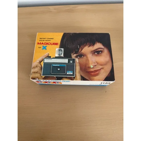 Vintage Keystone 115X Magicube Camera Kit Kodak FilmRetro 1970s Instant Camera