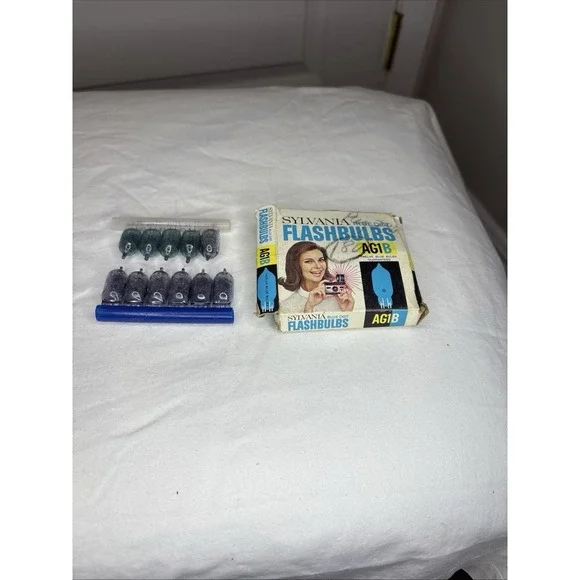 Sylvania Flashbulbs Unisex OS Blue Good Vintage AG1B Blue Dot 12 Pack Box