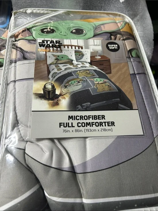 Disney Star Wars The Mandalorian Microfiber Comforter - Green & Gray