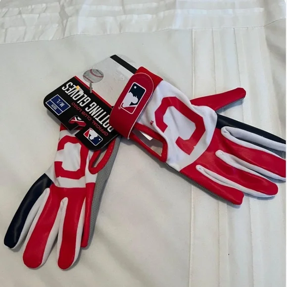 Celevland Indians guardians baseball battling gloves youth